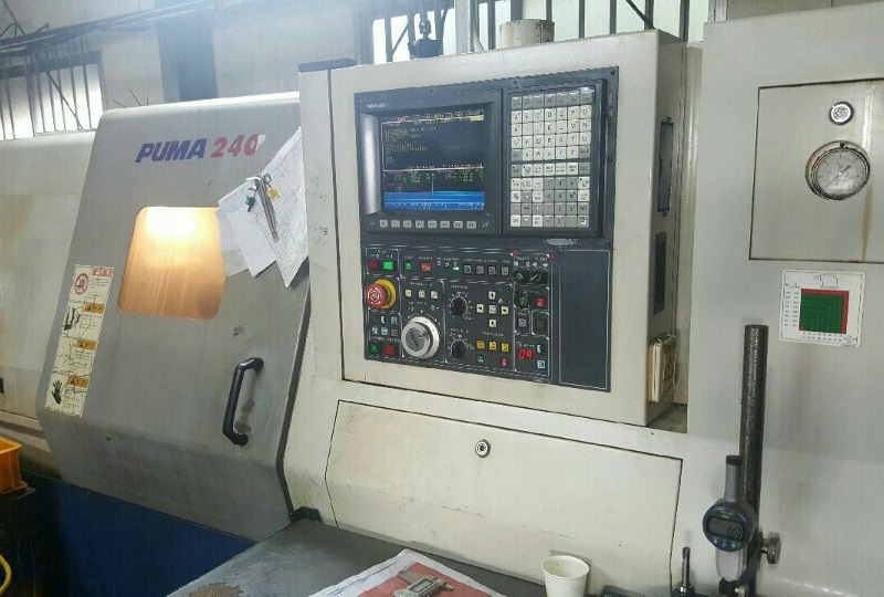 두산인프라코어 두산8인치CNC선반 PUMA-240B 2006년 �߰���
